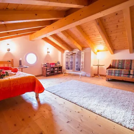 Sleeps 5 Pool * Gravedona